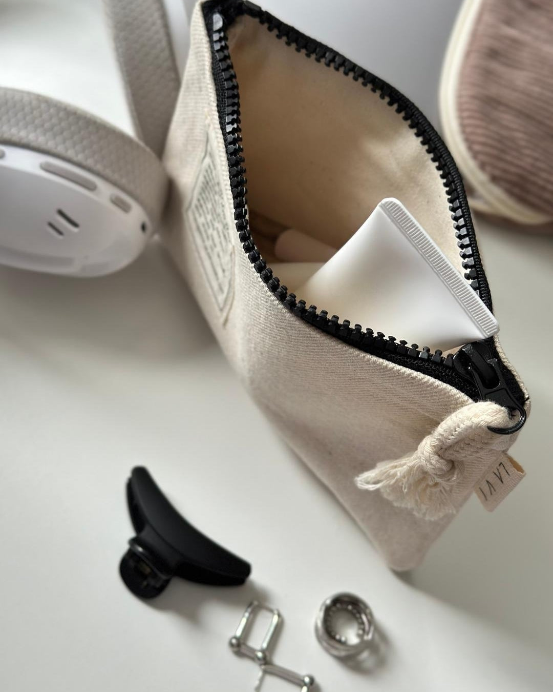 Trousse ΛUGUST