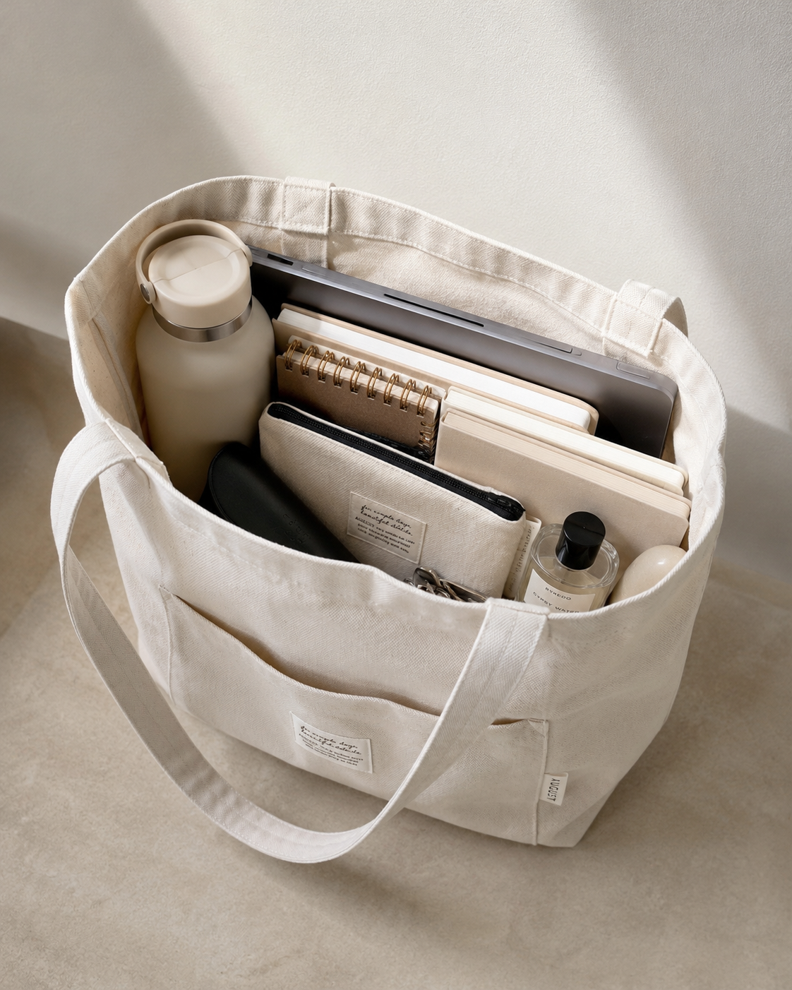 Sac ΛUGUST