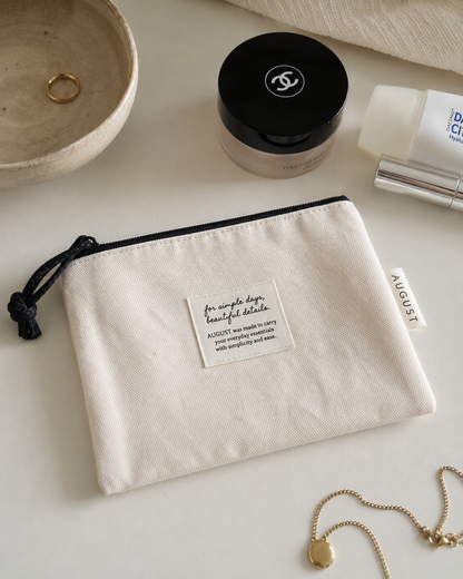 Trousse ΛUGUST